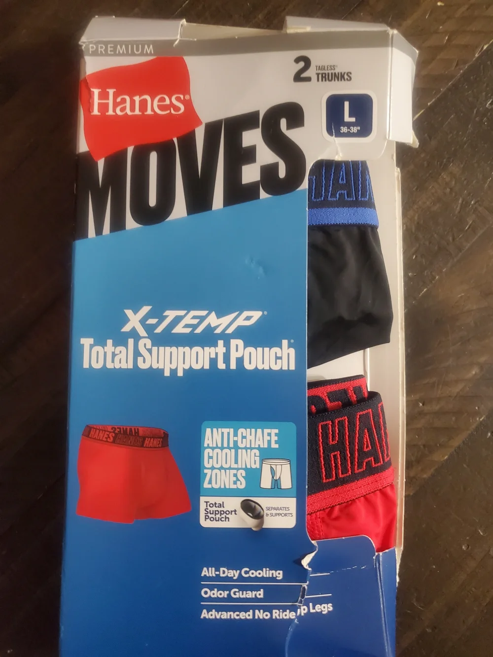 Hanes Men's 2-Pack Tagless Trunks in Red & Black